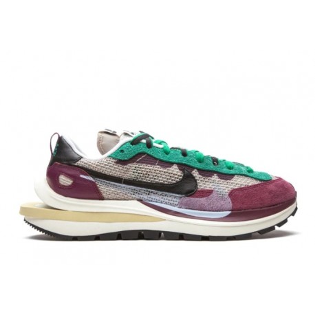 Nike Vaporwaffle sacai Villain Red Neptune Green DD3035200